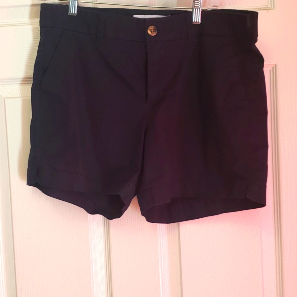 Navy Old Navy mid rise shorts
